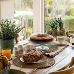 Grotta Dei Puntali Bed & Breakfast 3*
