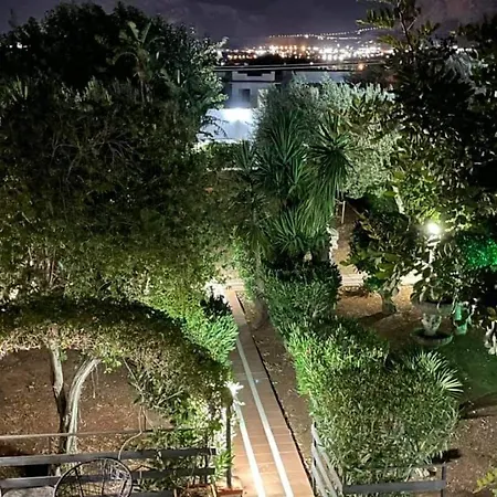 Grotta Dei Puntali Карини