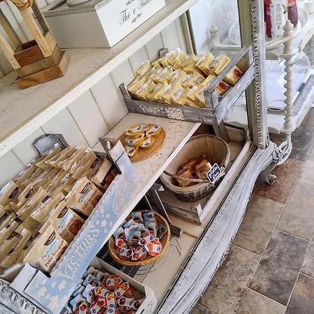 Grotta Dei Puntali Couette-café *