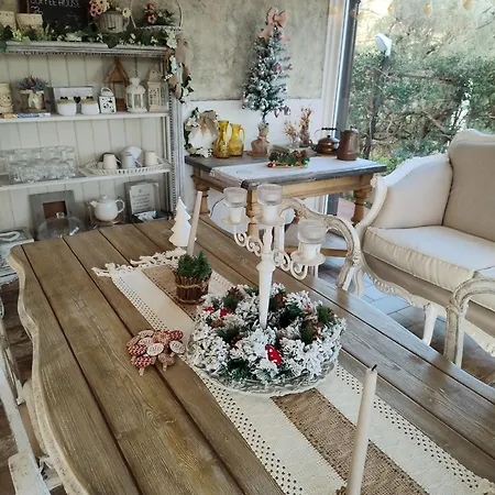 Couette-café Grotta Dei Puntali