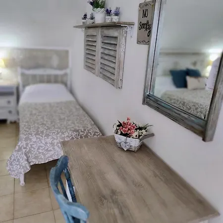 Grotta Dei Puntali カリーニ