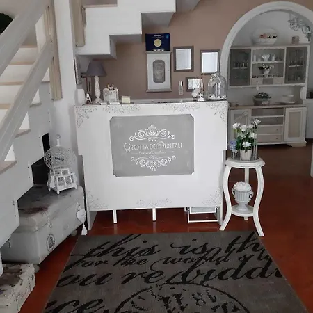 Grotta Dei Puntali ベッド・アンド・ブレックファスト カリーニ