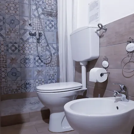 Grotta Dei Puntali ベッド・アンド・ブレックファスト カリーニ