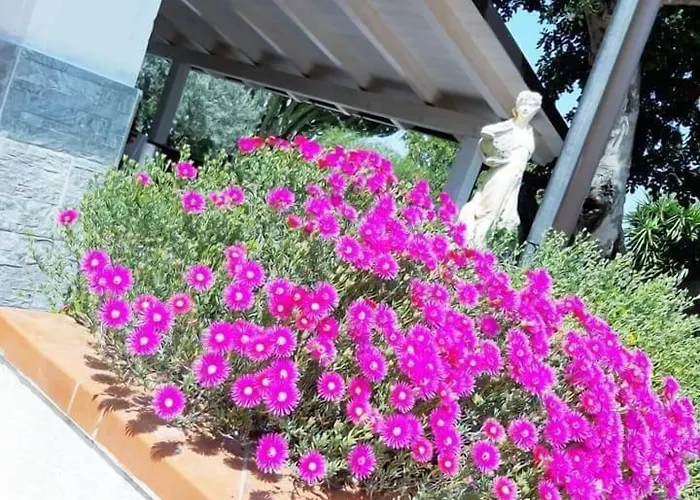 Oda ve Kahvaltı Grotta Dei Puntali 3*